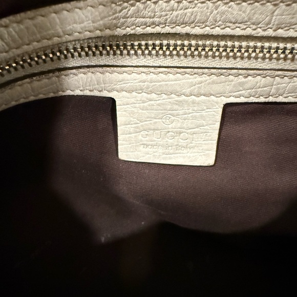 100% Authentic Gucci Beige Monogram Shoulder Bag - Picture 10 of 13